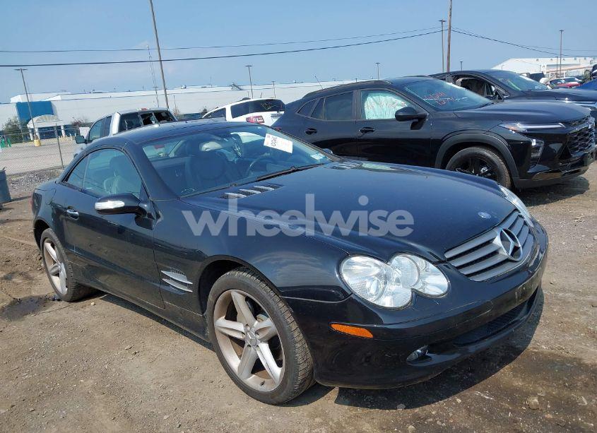 2005 Mercedes-benz Sl 500 (VIN WDBSK75F25F088450) main photo