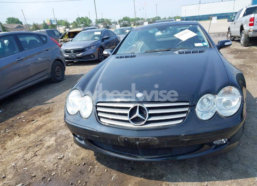 Photo 12 of 2005 Mercedes-benz Sl 500 (VIN WDBSK75F25F088450)