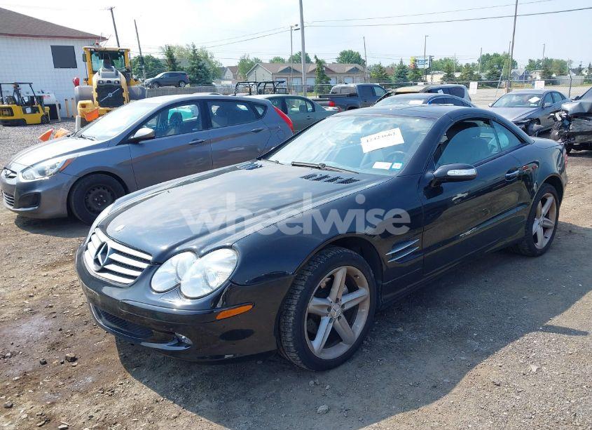 Photo 2 of 2005 Mercedes-benz Sl 500 (VIN WDBSK75F25F088450)
