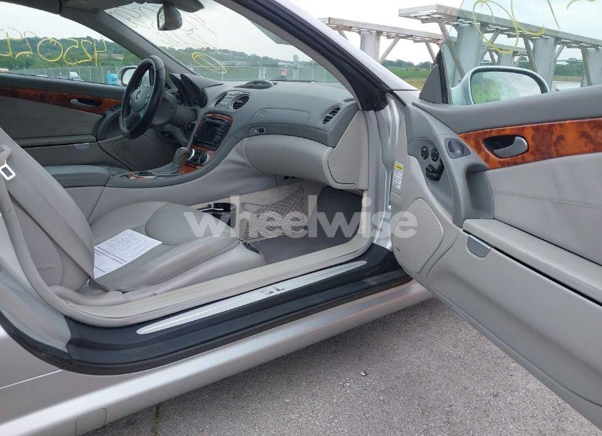 Photo 5 of 2003 Mercedes-benz Sl 500 (VIN WDBSK75F33F058662)