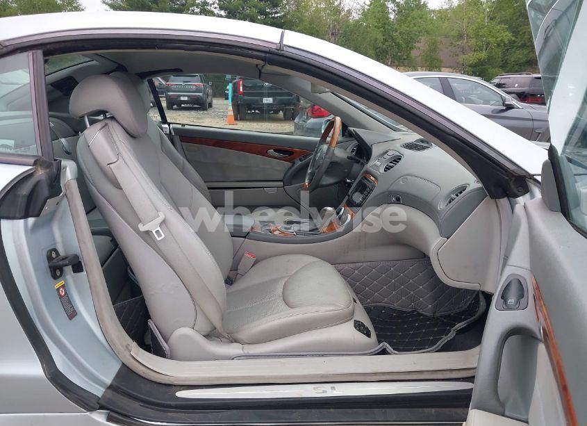 Photo 5 of 2004 Mercedes-benz Sl 500 (VIN WDBSK75F54F067493)