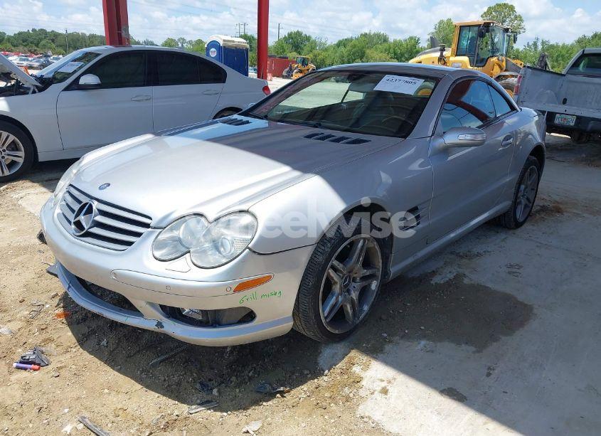 Photo 2 of 2006 Mercedes-benz Sl 500 (VIN WDBSK75F76F115904)