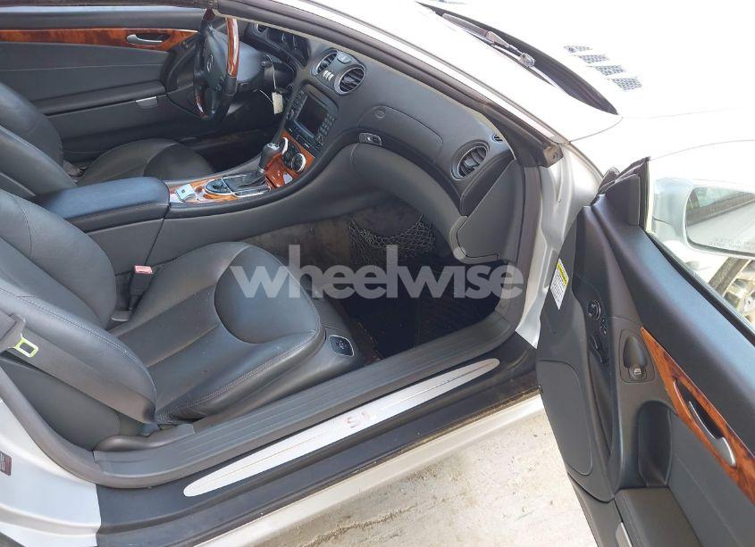 Photo 5 of 2006 Mercedes-benz Sl 500 (VIN WDBSK75F76F115904)