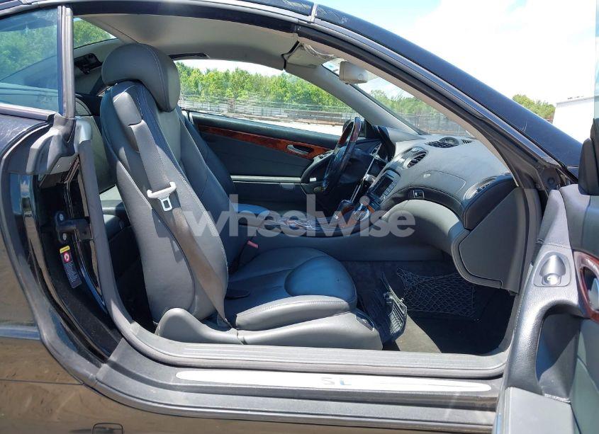Photo 5 of 2006 Mercedes-benz Sl 500 (VIN WDBSK75F86F110159)