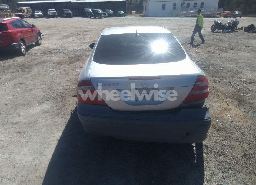 Photo 16 of 2005 Mercedes-benz Clk 320 (VIN WDBTJ65J25F127494)