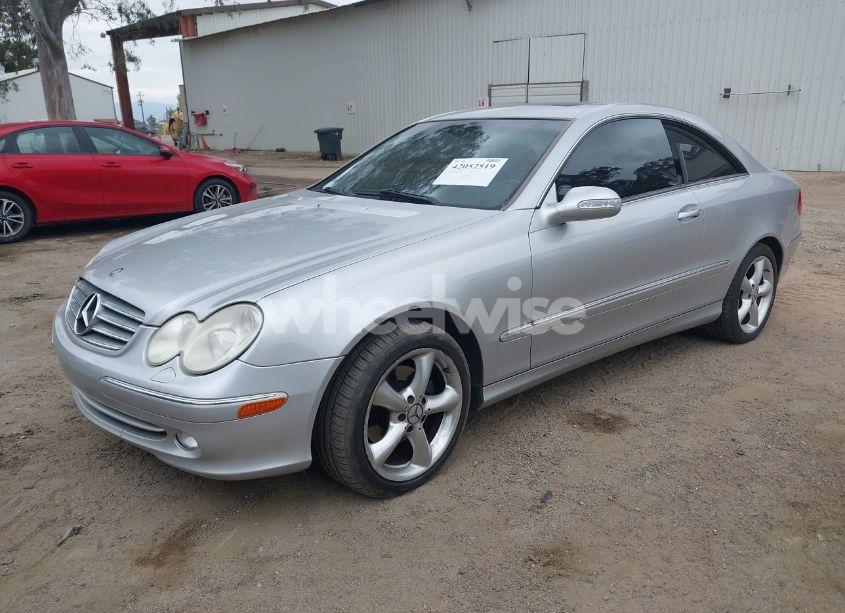 Photo 2 of 2005 Mercedes-benz Clk 320 (VIN WDBTJ65J25F133005)