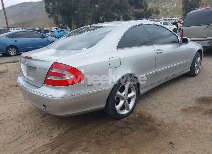 Photo 4 of 2005 Mercedes-benz Clk 320 (VIN WDBTJ65J25F133005)