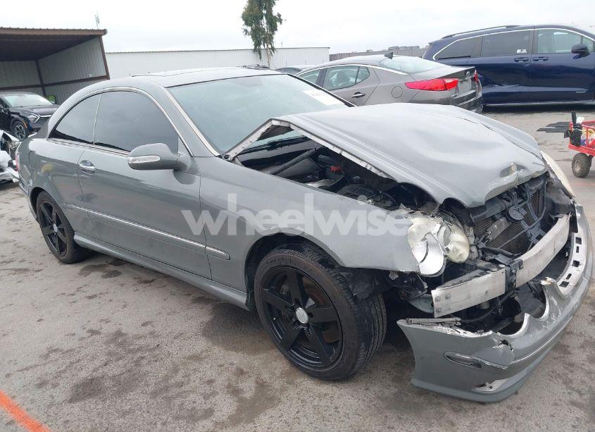 2005 Mercedes-benz Clk 500 (VIN WDBTJ75J85F145858) main photo
