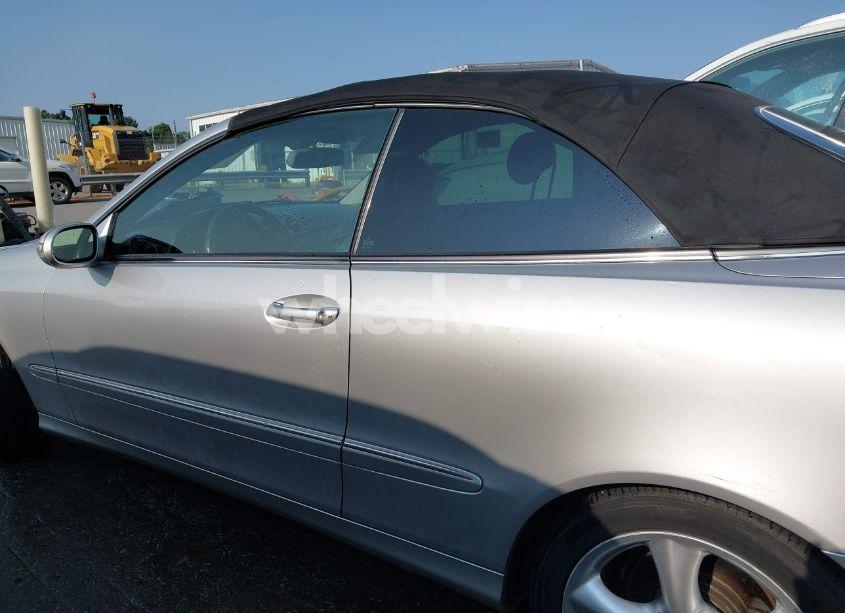 Photo 14 of 2005 Mercedes-benz Clk 320 (VIN WDBTK65J85F150968)