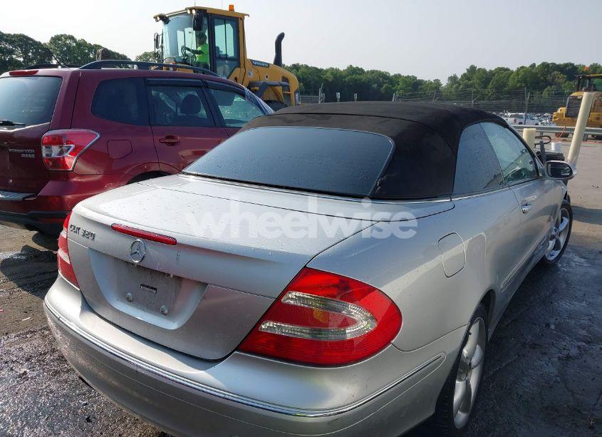 Photo 4 of 2005 Mercedes-benz Clk 320 (VIN WDBTK65J85F150968)