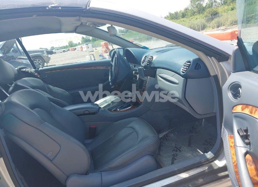 Photo 5 of 2004 Mercedes-benz Clk 500 (VIN WDBTK75G04T024842)