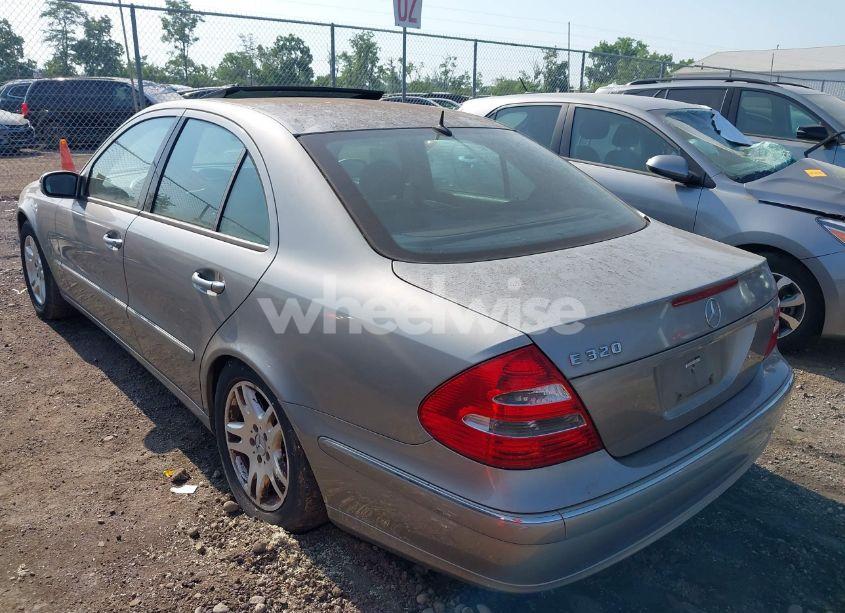 Photo 3 of 2003 Mercedes-benz E 320 (VIN WDBUF65J63A163334)