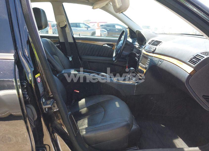 Photo 5 of 2007 Mercedes-benz E 550 (VIN WDBUF72X57B021832)