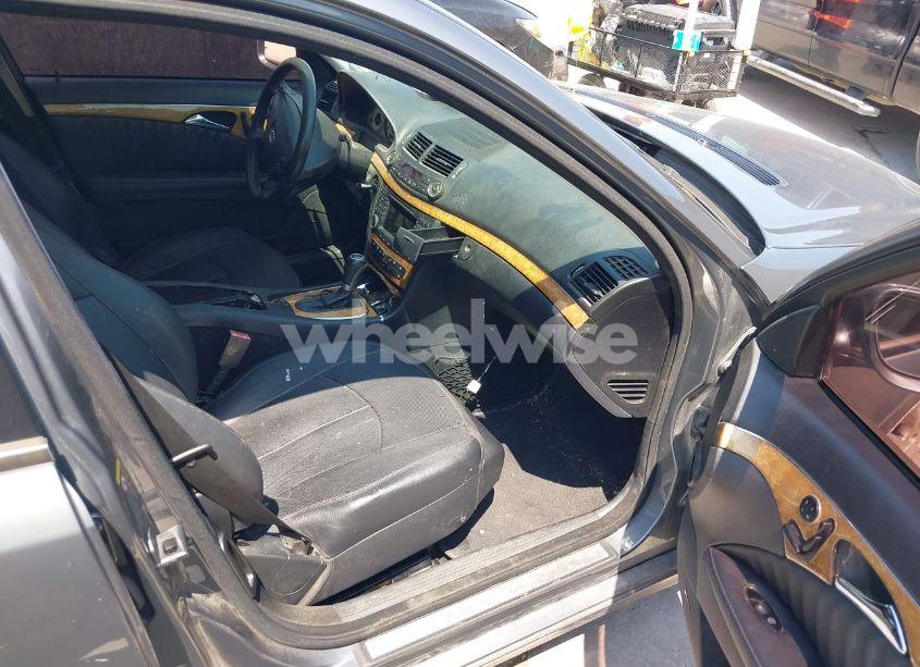 Photo 5 of 2008 Mercedes-benz E 550 (VIN WDBUF72X58B236693)