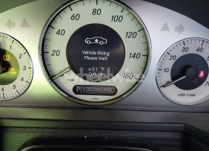 Photo 7 of 2009 Mercedes-benz E 550 (VIN WDBUF72XX9B436602)