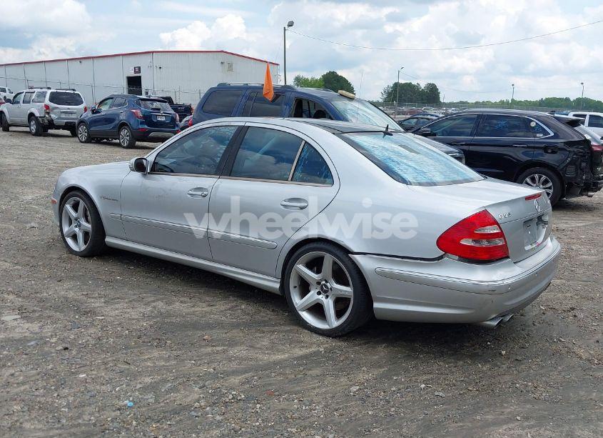 Photo 3 of 2005 Mercedes-benz E CLASS (VIN WDBUF76J75A648427)
