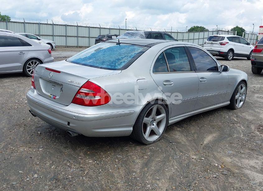 Photo 4 of 2005 Mercedes-benz E CLASS (VIN WDBUF76J75A648427)