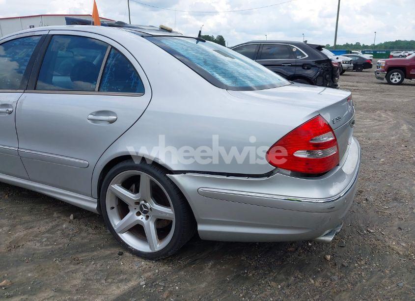 Photo 6 of 2005 Mercedes-benz E CLASS (VIN WDBUF76J75A648427)