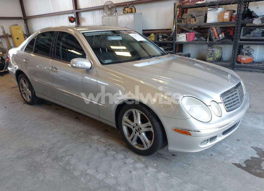 2005 Mercedes-benz E 500 500 4MATIC (VIN WDBUFH3J45X176890) main photo