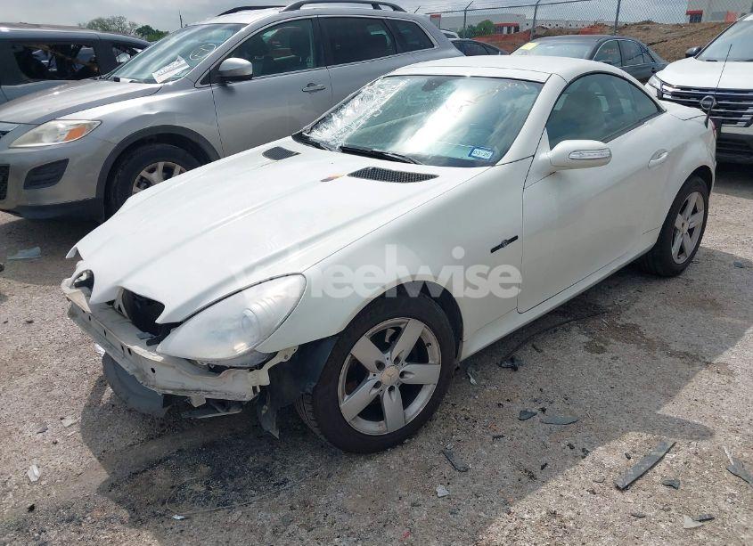 Photo 2 of 2008 Mercedes-benz Slk 280 (VIN WDBWK54F18F174473)