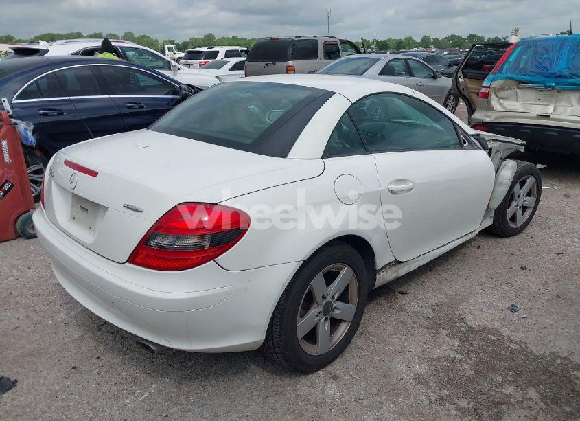 Photo 4 of 2008 Mercedes-benz Slk 280 (VIN WDBWK54F18F174473)