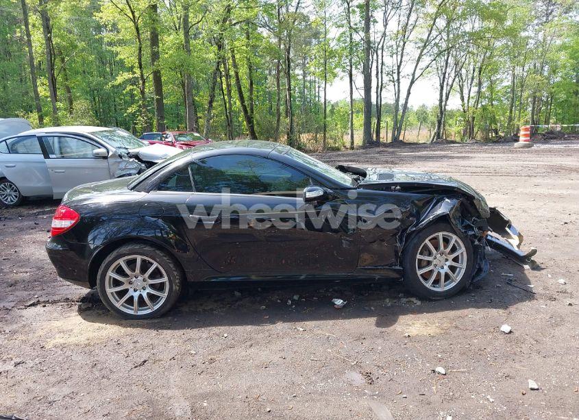 Photo 13 of 2005 Mercedes-benz Slk 350 (VIN WDBWK56F15F036103)