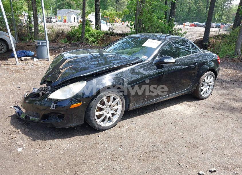 Photo 2 of 2005 Mercedes-benz Slk 350 (VIN WDBWK56F15F036103)