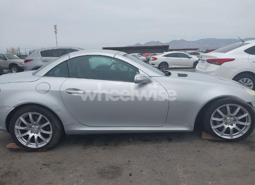 Photo 13 of 2006 Mercedes-benz Slk 350 (VIN WDBWK56F66F096640)