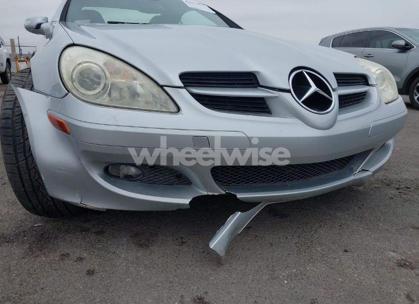 Photo 17 of 2006 Mercedes-benz Slk 350 (VIN WDBWK56F66F096640)