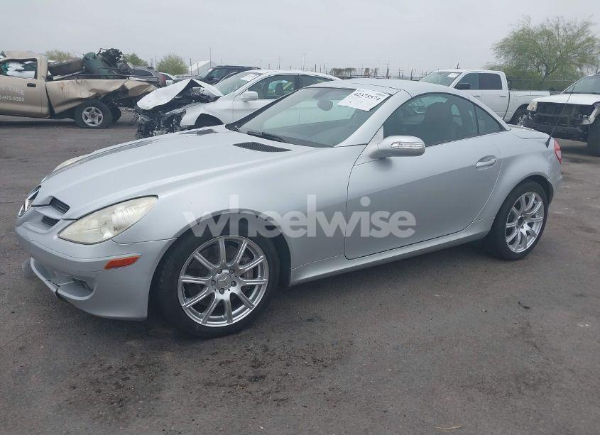 Photo 2 of 2006 Mercedes-benz Slk 350 (VIN WDBWK56F66F096640)