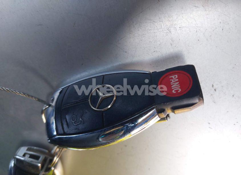 Photo 11 of 2005 Mercedes-benz Slk 350 (VIN WDBWK56F85F032243)