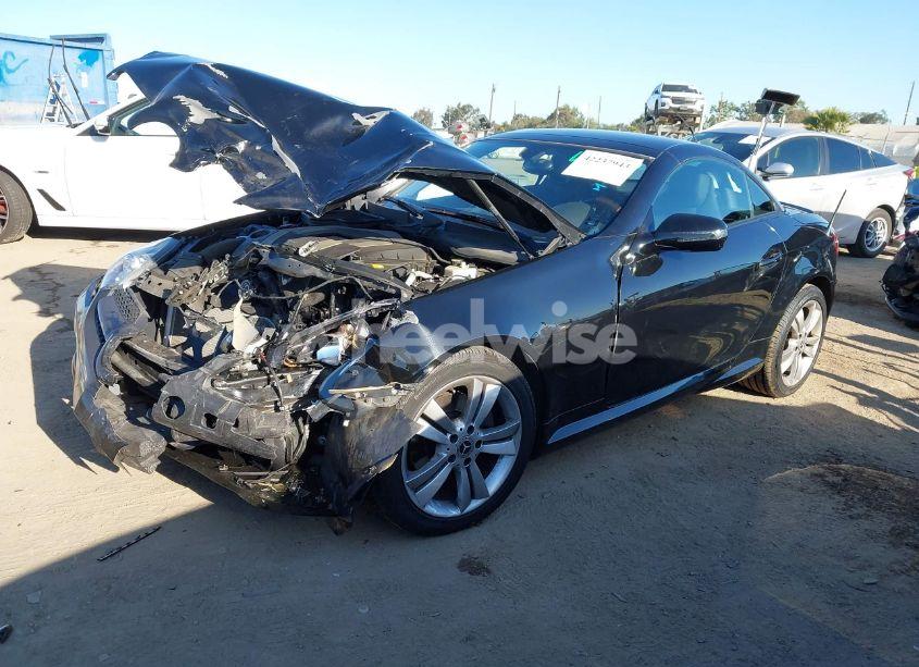 Photo 2 of 2011 Mercedes-benz Slk 300 (VIN WDBWK5EA0BF236164)