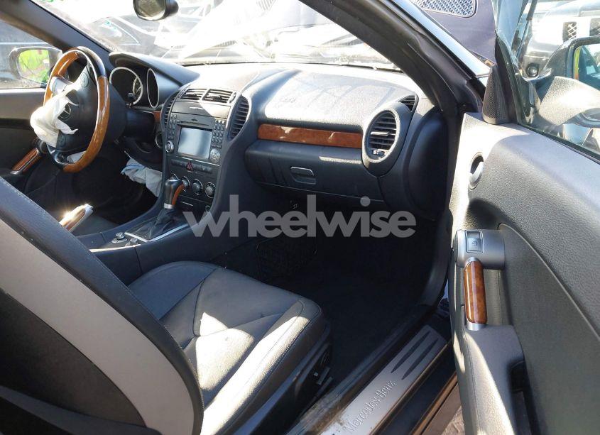 Photo 5 of 2011 Mercedes-benz Slk 300 (VIN WDBWK5EA0BF236164)