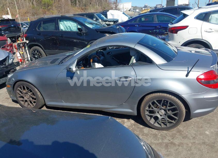 Photo 14 of 2011 Mercedes-benz Slk 300 (VIN WDBWK5EA5BF239416)