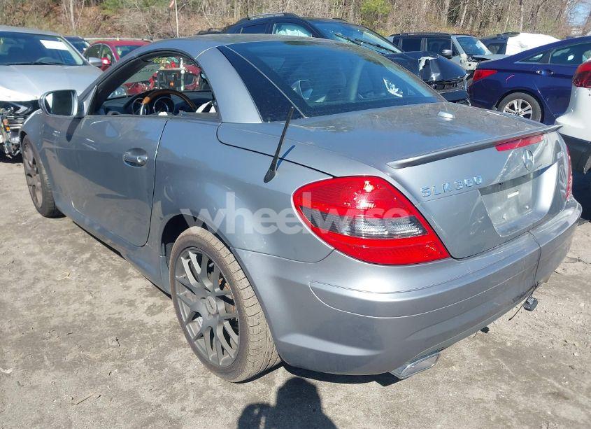 Photo 3 of 2011 Mercedes-benz Slk 300 (VIN WDBWK5EA5BF239416)