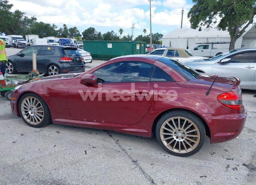 Photo 14 of 2011 Mercedes-benz Slk 350 (VIN WDBWK5JA8BF235883)