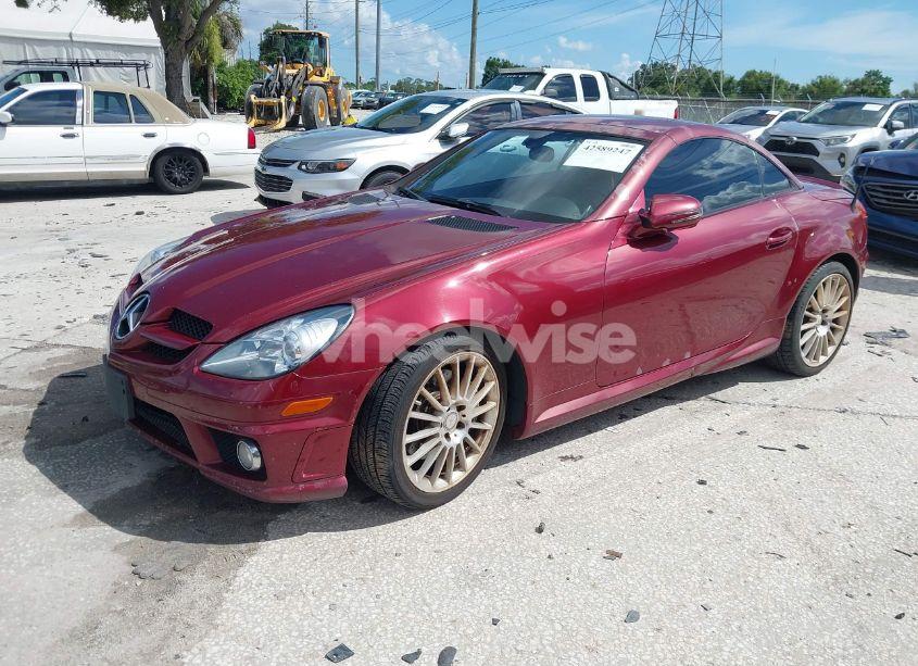 Photo 2 of 2011 Mercedes-benz Slk 350 (VIN WDBWK5JA8BF235883)