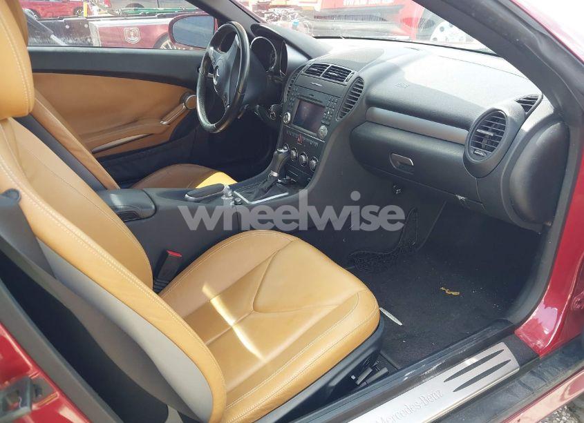 Photo 5 of 2011 Mercedes-benz Slk 350 (VIN WDBWK5JA8BF235883)