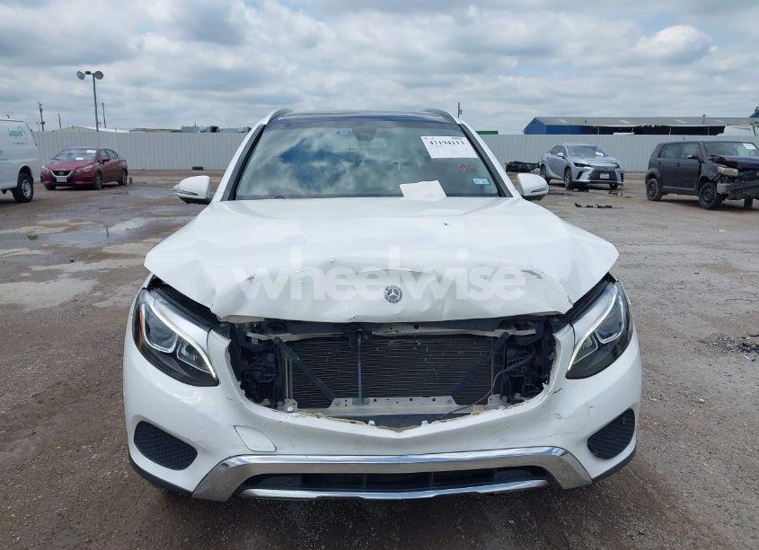 Photo 12 of 2018 Mercedes-benz Glc 300 (VIN WDC0G4JB0JV113304)