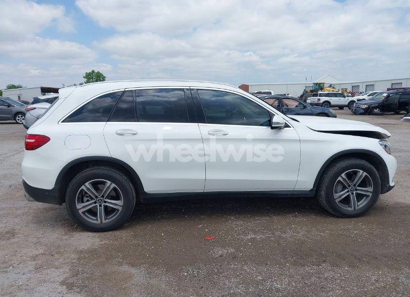 Photo 13 of 2018 Mercedes-benz Glc 300 (VIN WDC0G4JB0JV113304)