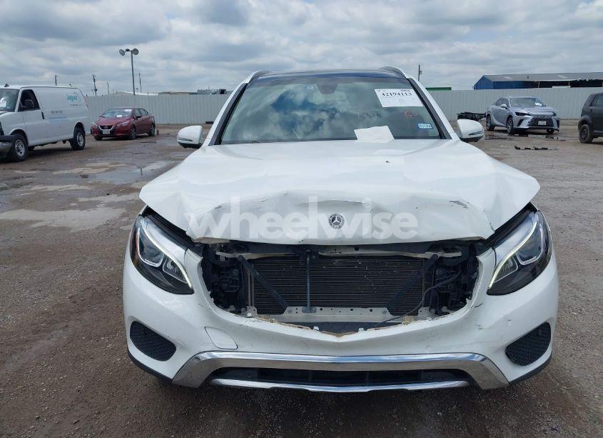 Photo 6 of 2018 Mercedes-benz Glc 300 (VIN WDC0G4JB0JV113304)