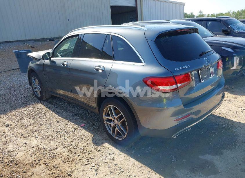 Photo 3 of 2017 Mercedes-benz Glc 300 (VIN WDC0G4JB1HF124588)