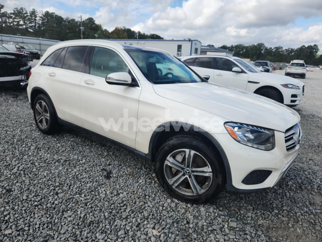 Photo 4 of 2019 MERCEDES-BENZ GLC 300 (VIN WDC0G4JB1KF501475)