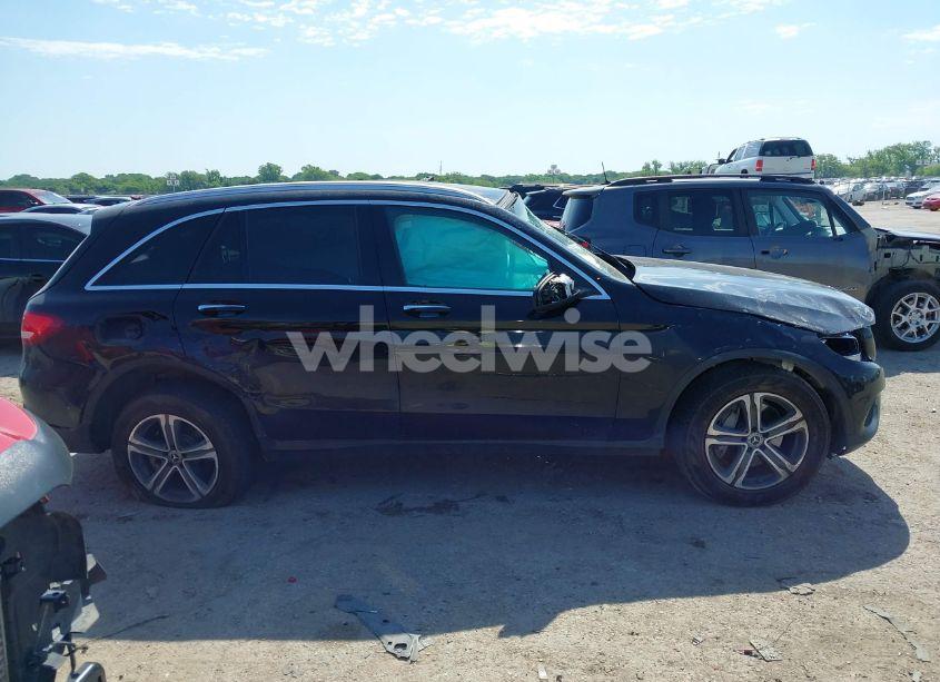 Photo 13 of 2017 Mercedes-benz Glc 300 (VIN WDC0G4JB2HF249924)