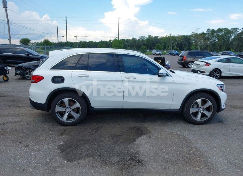 Photo 13 of 2017 Mercedes-benz Glc 300 (VIN WDC0G4JB3HF115987)