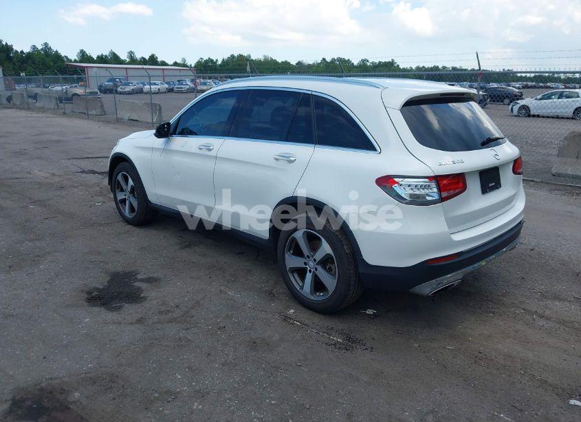 Photo 3 of 2017 Mercedes-benz Glc 300 (VIN WDC0G4JB3HF115987)