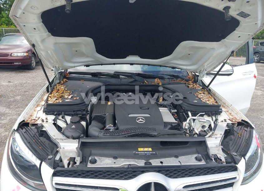 Photo 10 of 2017 Mercedes-benz Glc 300 (VIN WDC0G4JB3HV011053)