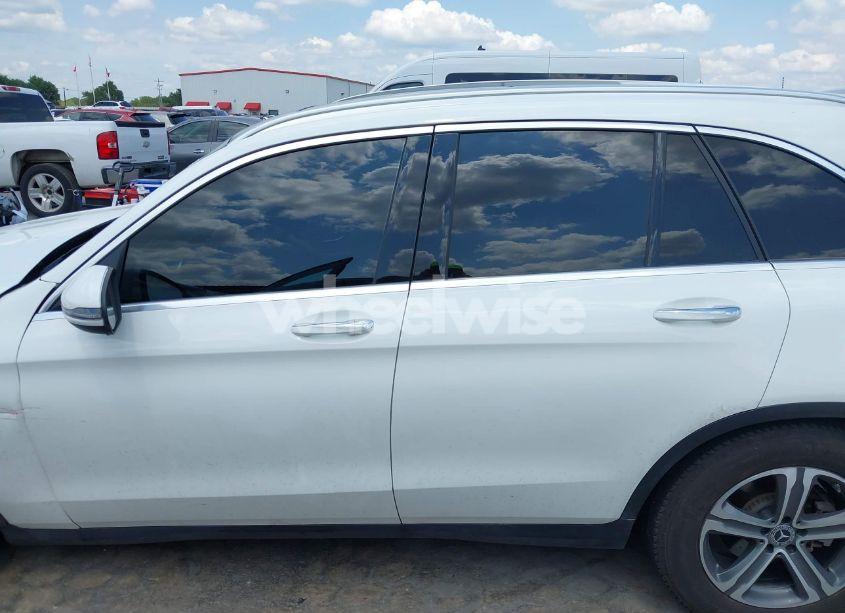 Photo 15 of 2019 Mercedes-benz Glc 300 (VIN WDC0G4JB3K1000679)