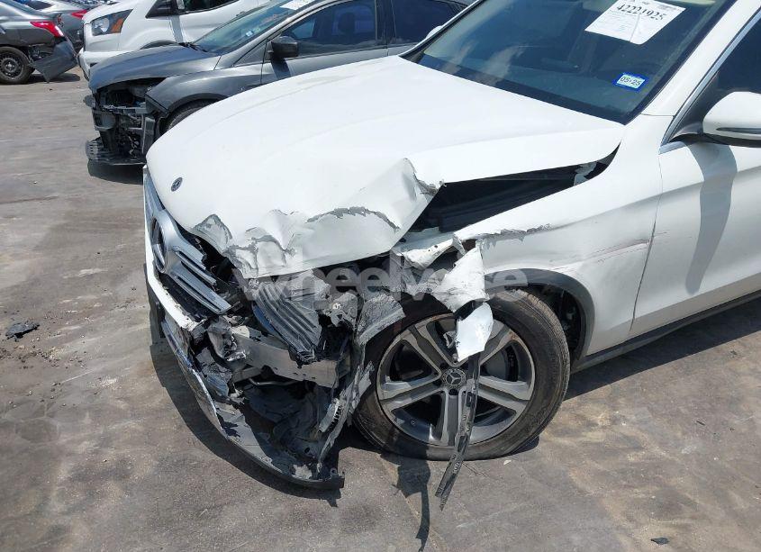 Photo 6 of 2019 Mercedes-benz Glc 300 (VIN WDC0G4JB3K1000679)