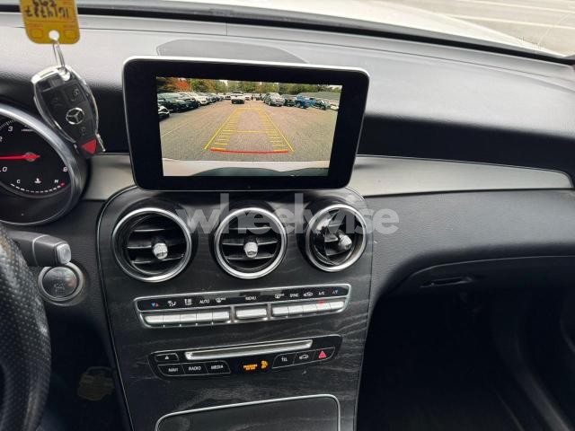 Photo 10 of 2019 MERCEDES-BENZ GLC 300 (VIN WDC0G4JB4KV130561)